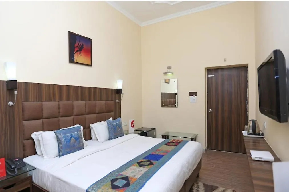 Hotel Great Taj Home Stay By Silverkey Agra